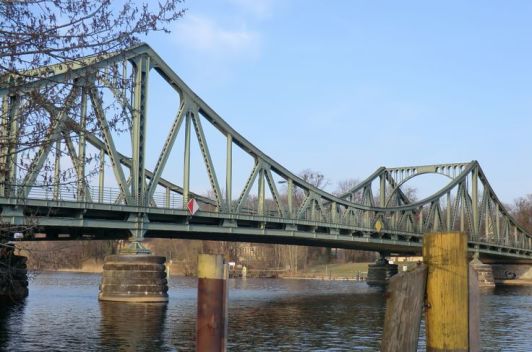 puente de los espías