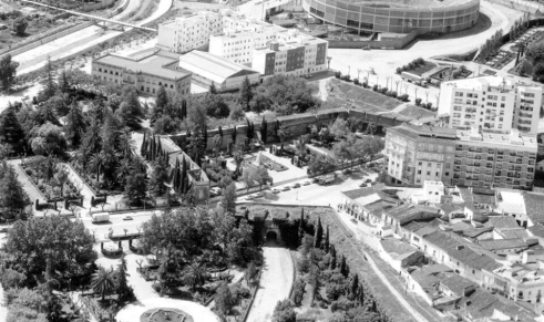 baluarte-y-puerta-trinidad-1981