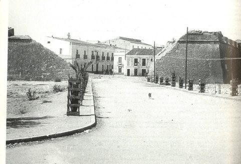 brecha-murallas-baluarte-de-la-tribinidad-finales-anos-30