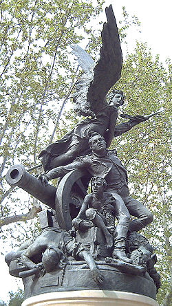 250px-Monumento_2_mayo_Madrid_(Marinas)_02