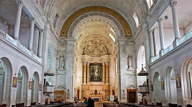 interior-basilica-fatima