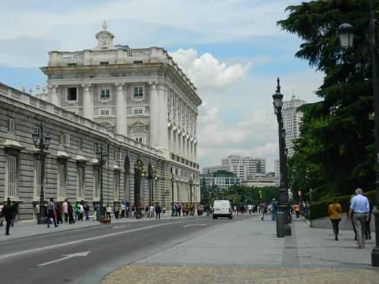 plaza-de-oriente
