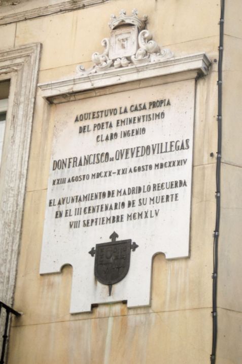 1503337596_placa_casa_quevedocasaquevedo