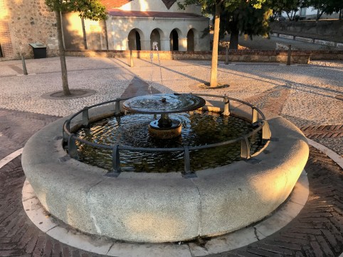 3F13D794-B2E9-410B-A1A2-C73AD31096BD